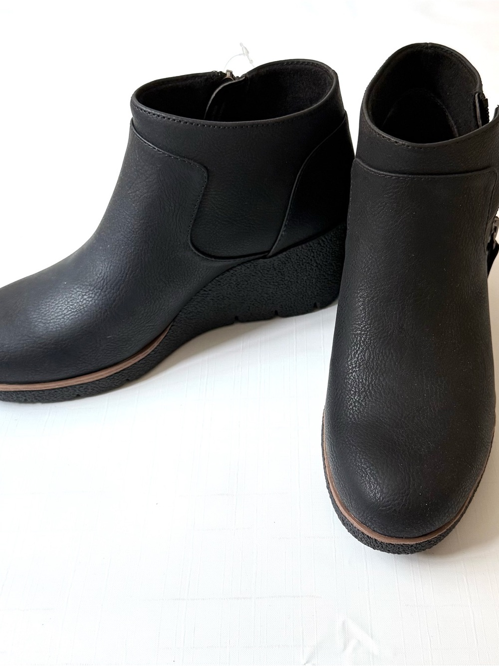 Dr. Scholl's women’s Bianca wedge boots